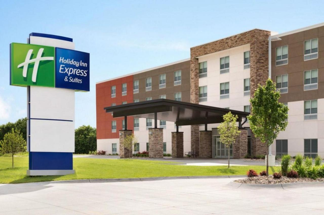 Holiday Inn Express & Suites Oscoda By Ihg Exterior photo