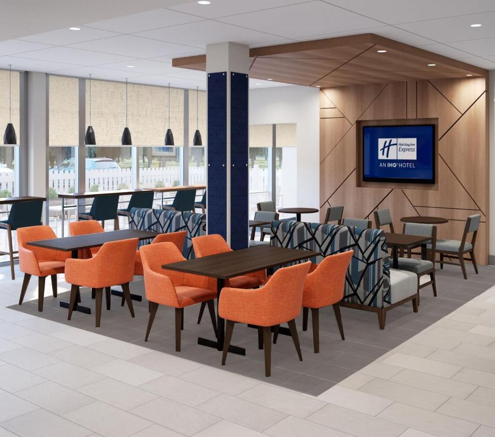 Holiday Inn Express & Suites Oscoda By Ihg Exterior photo