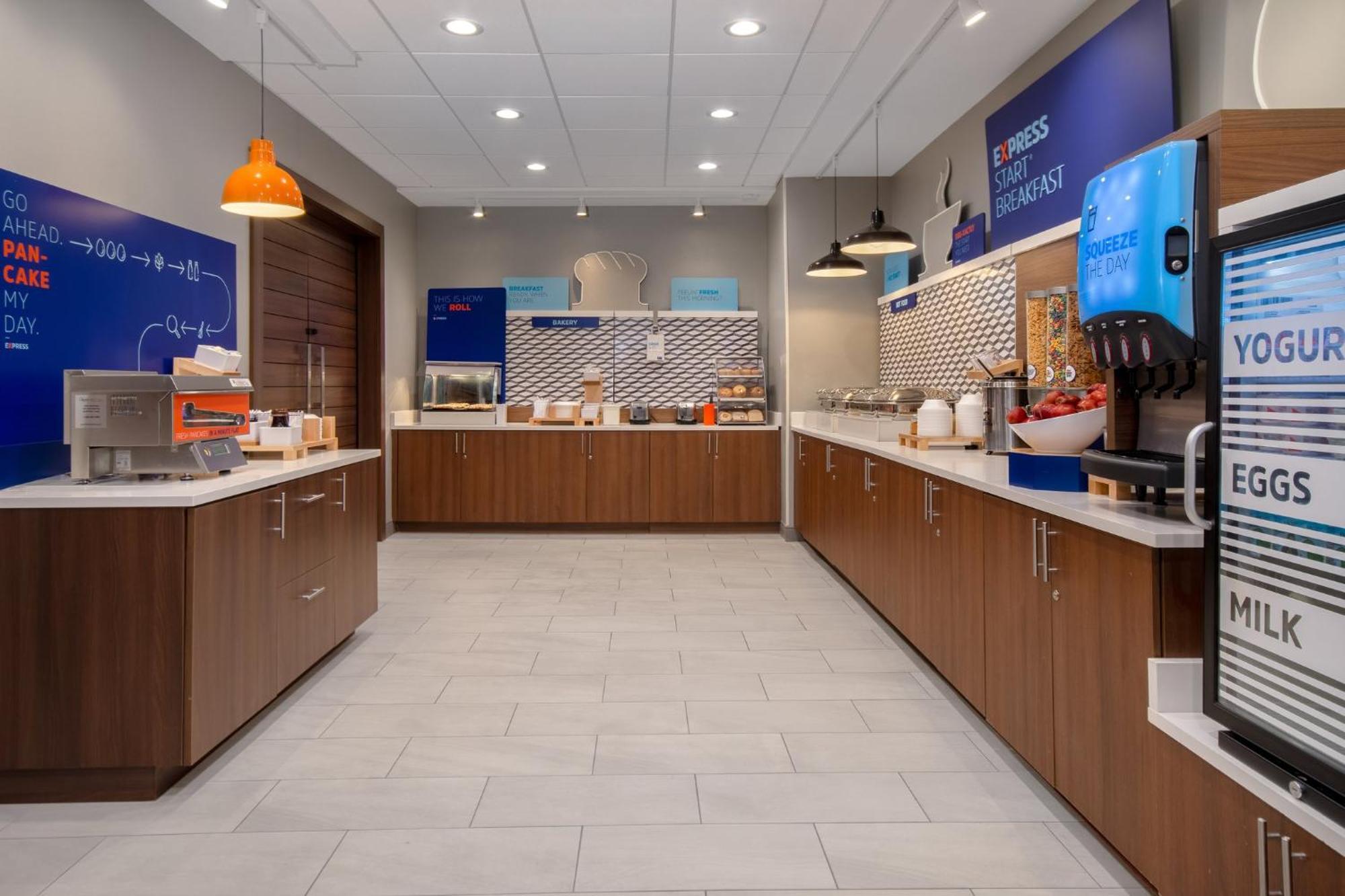 Holiday Inn Express & Suites Oscoda By Ihg Exterior photo
